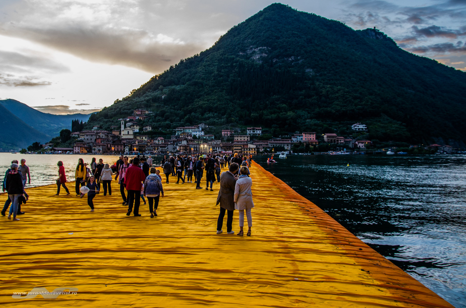 The Floating Piers 7896